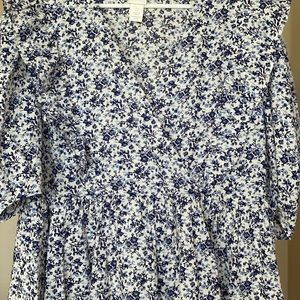 Washed but not worn H&M dress medium runs large
